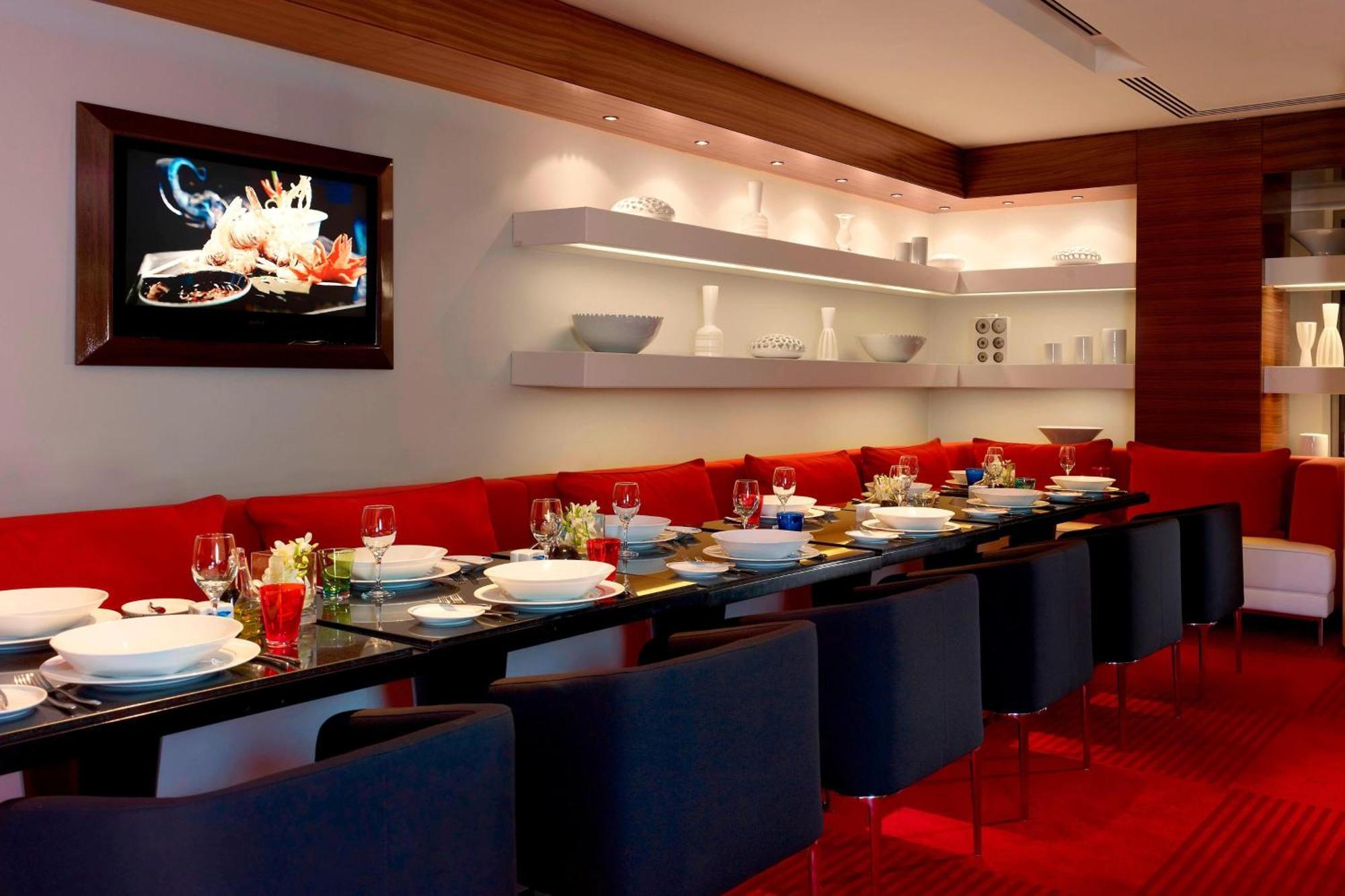 艾美度假酒店 阿可贺巴 外观 照片 The interior of the restaurant