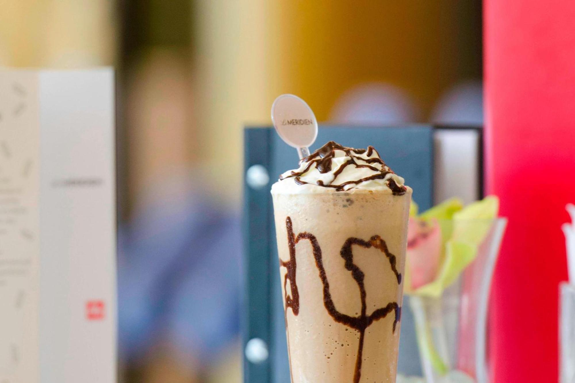 艾美度假酒店 阿可贺巴 外观 照片 A coffee frappe